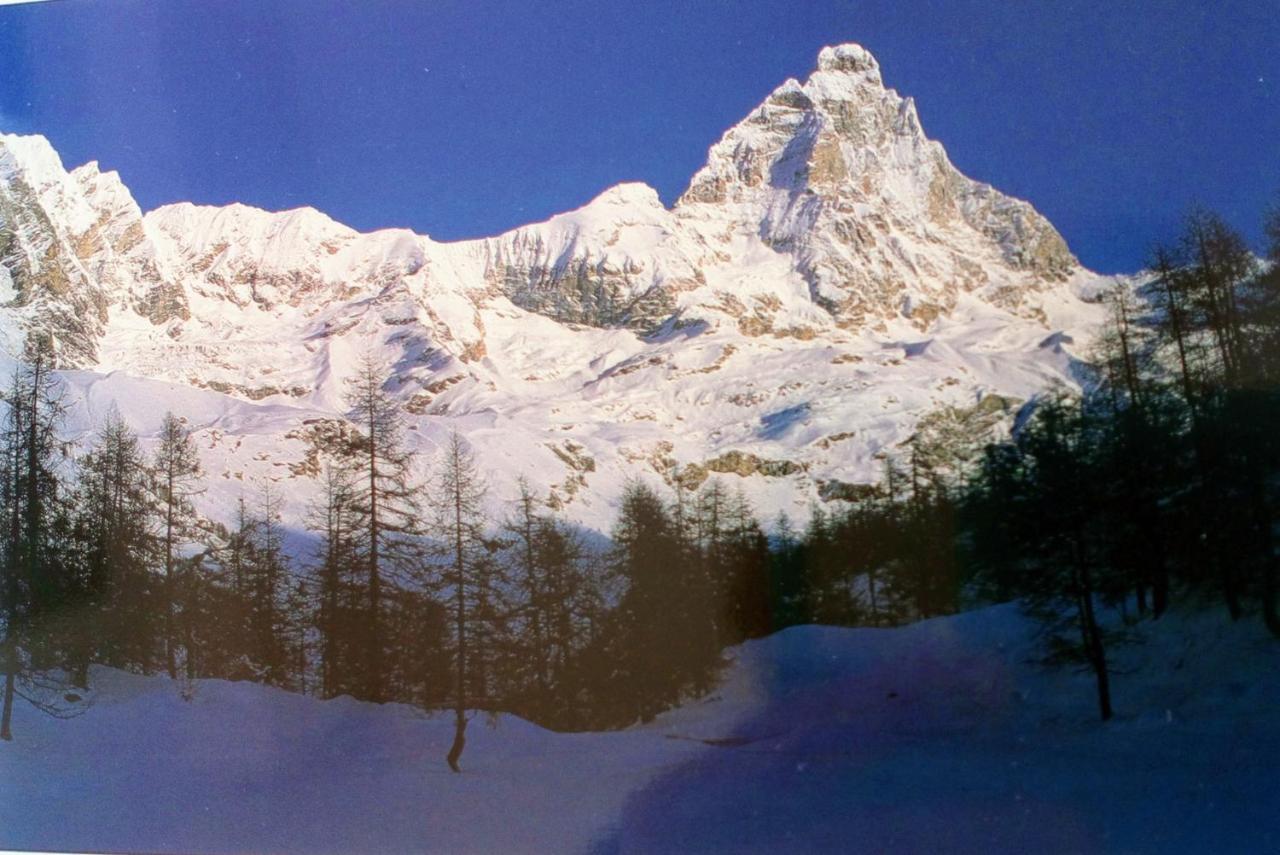 Giomein Sporting Red House Breuil-Cervinia Kültér fotó